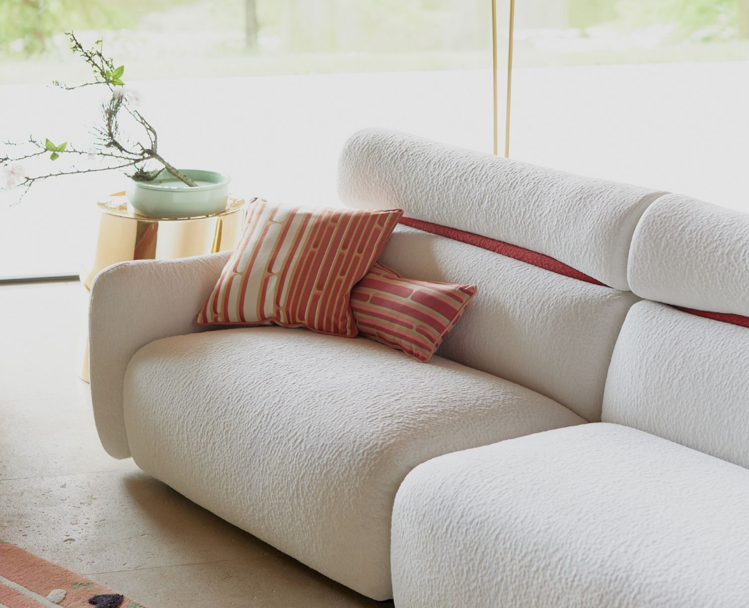 8'''''' Canapé contemporain en tissu bouclé blanc – Design organique et confort haut de gamme